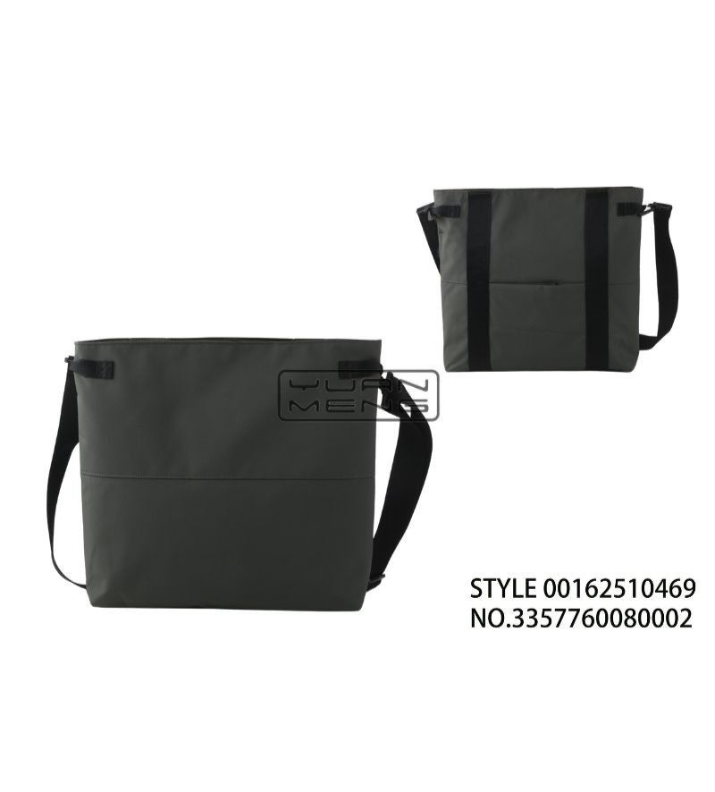 Lightweight And Simple Shoulder Bag