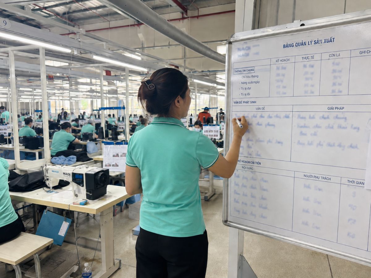Vietnam team reviewing development priorities